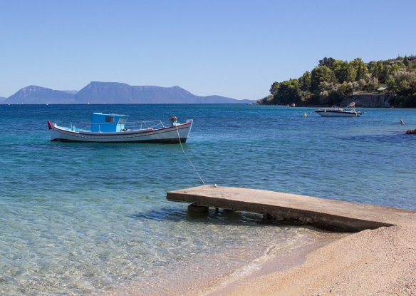 Plaja din Nikiana, din fața tavernei Breath of Zorba